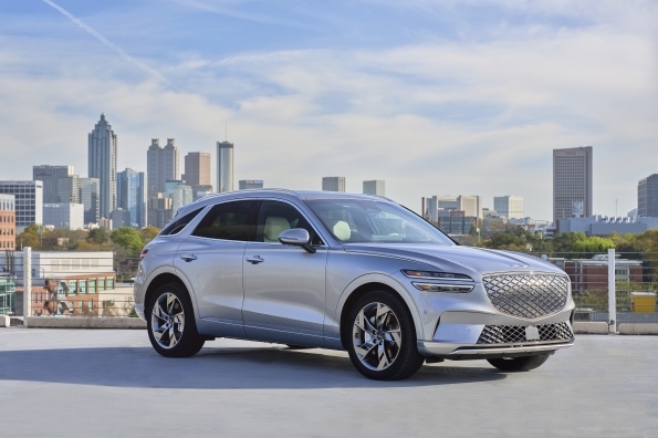 2023 Genesis Electrified GV70