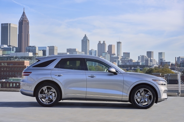2023 Genesis Electrified GV70
