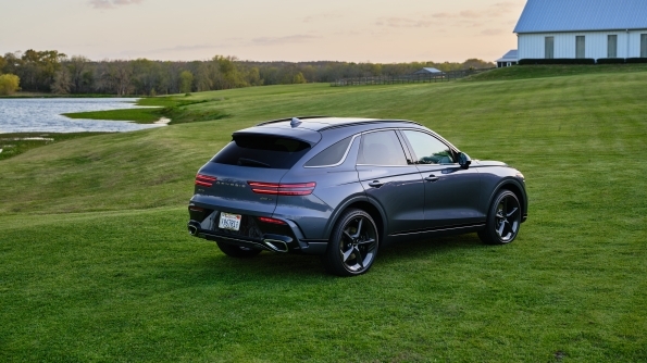 2027 Genesis GV70