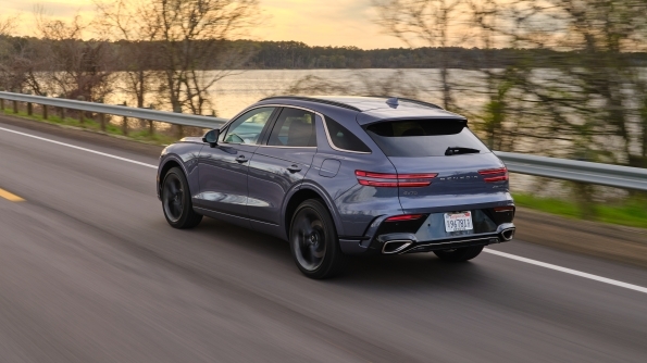 2027 Genesis GV70