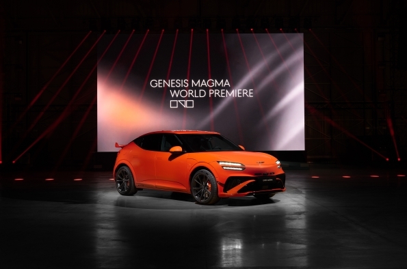 GENESIS EMBARKS ON A NEW DECADE WITH LUXURY HIGH PERFORMANCE